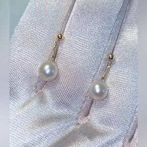 🌸18 K Yellow Gold and Akoya Seawater Pearls earrings 🌸